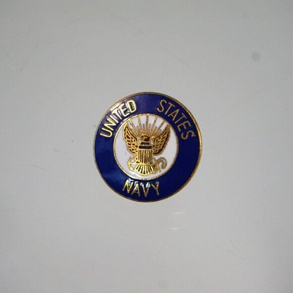 Vintage Unite States Navy Pin Blue Enamel Gold Eagle Lapel Pin - Picture 1 of 3